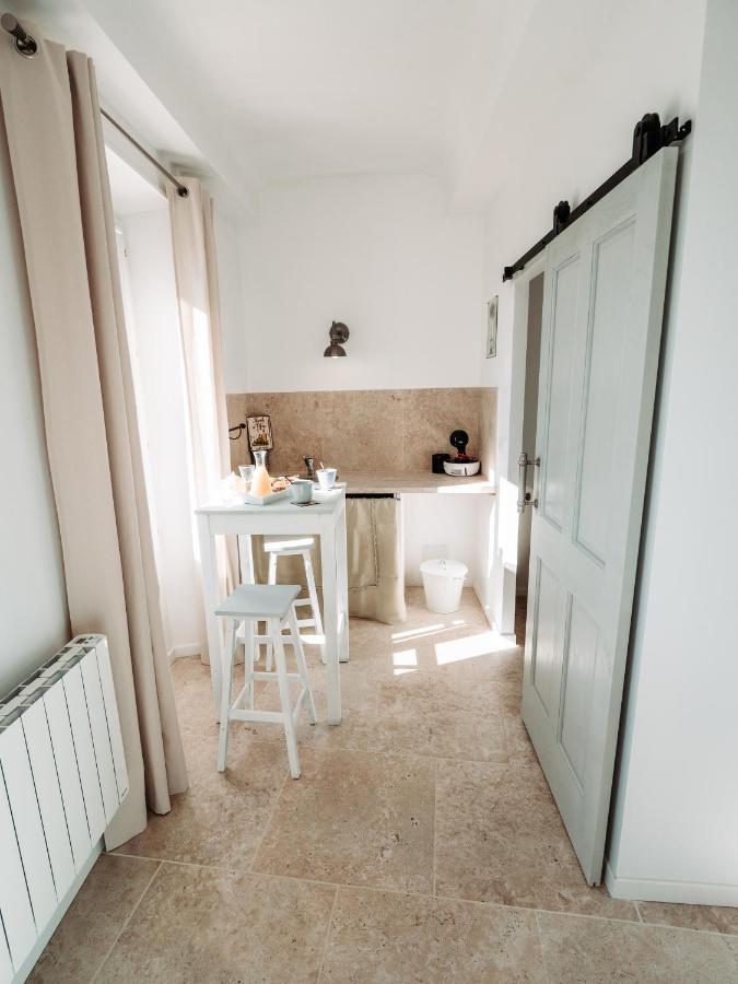 La Maison Bourgeoise - Adults Only 호텔 Pourrieres 외부 사진